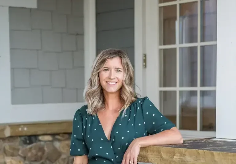 Alyssa Hermanson, LCSW - online therapist for women, new moms, and military spouses in North Carolina