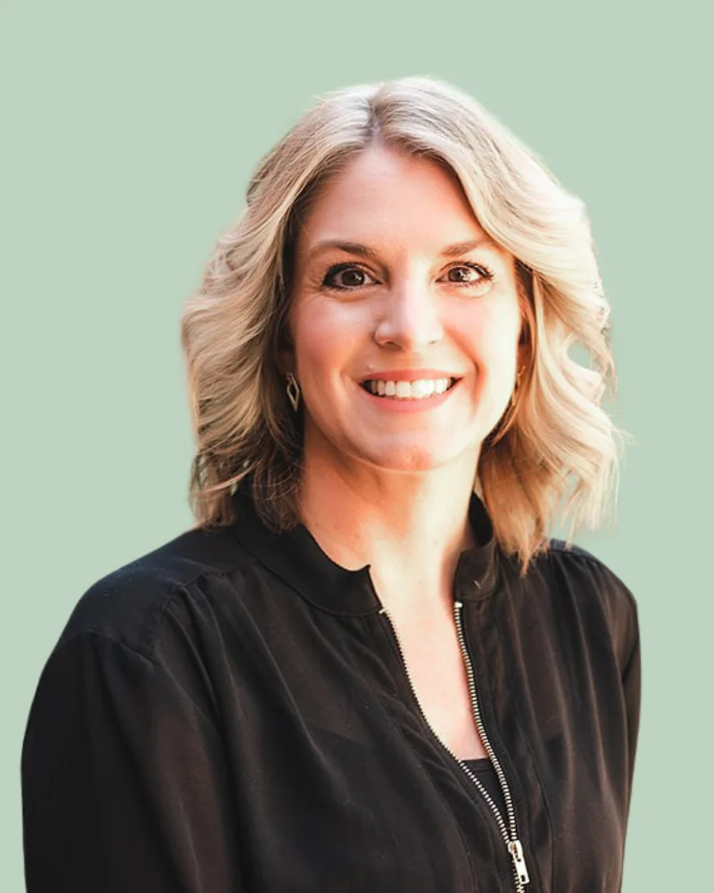 Marcy Arnold, therapist in New Bern NC providing in-person and online therapy in North Carolina and South Carolina